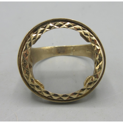 610 - 9ct yellow gold signet sovereign mounting ring, stamped 375, size Z, 8.46 (no sovereign)