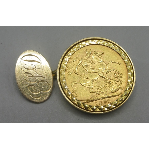 611 - Queen Victoria 1898 full sovereign mounted in a 9ct yellow gold monogrammed cuff link, 13.25