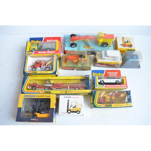 573 - Collection of mostly vintage diecast model vehicles from Dinky and Corgi, also included 2x modern fo... 