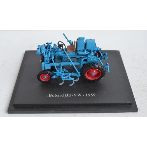 573 - Collection of mostly vintage diecast model vehicles from Dinky and Corgi, also included 2x modern fo... 