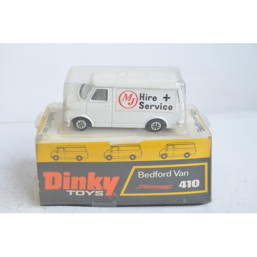 573 - Collection of mostly vintage diecast model vehicles from Dinky and Corgi, also included 2x modern fo... 