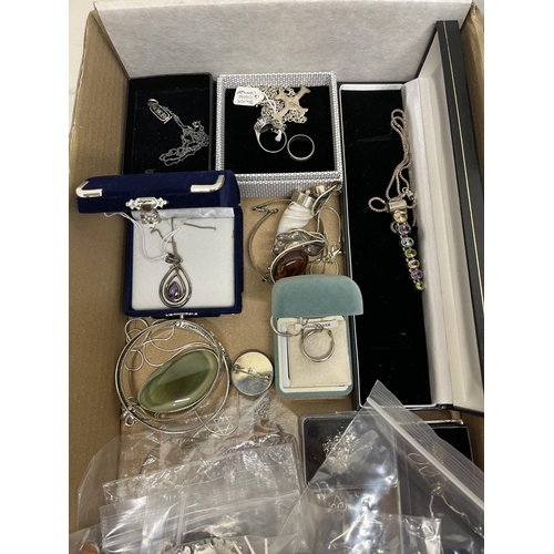 267 - Large collection of silver jewellery incl. pendants, brooches, etc. all stamped 925 or sterling (2 b... 