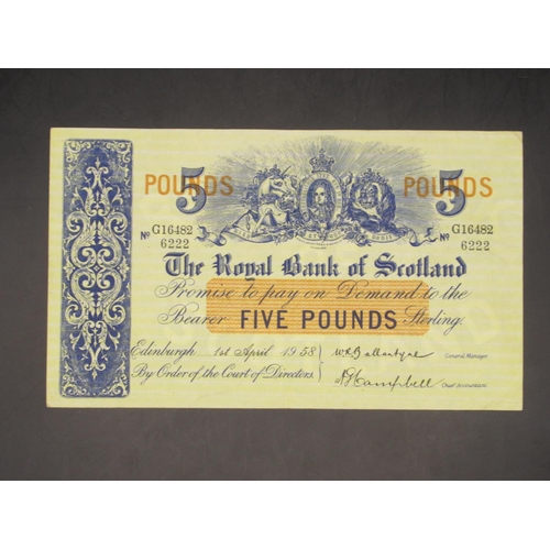 622 - The Royal Bank of Scotland - 5 £5 banknotes to inc., £5 1 March 1949 serial number F3042 8381 Thomso... 