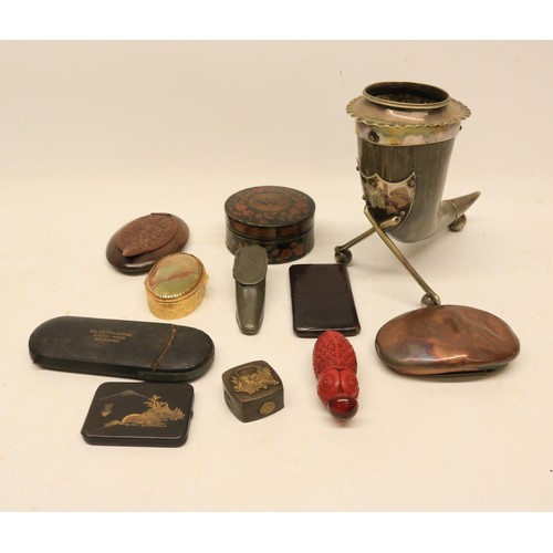 155 - Snuff boxes, incl. pewter shoe snuff box; a carved snuff bottle; decorative Japanese match box; a gl... 