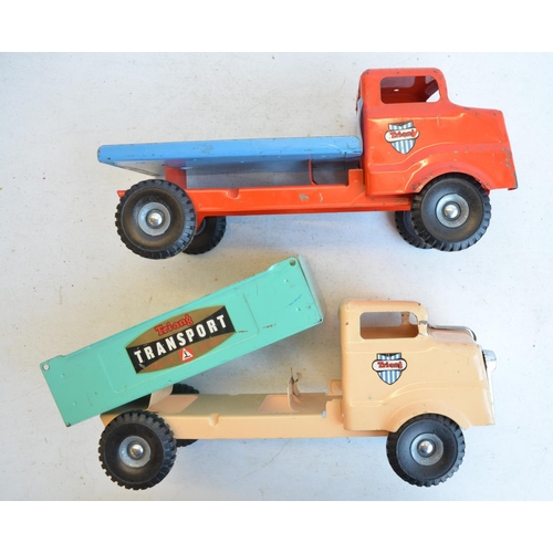 743 - Mixed collection to include eight vintage diecast farm models from Budgie Toys, Matchbox, Lesney, Di... 