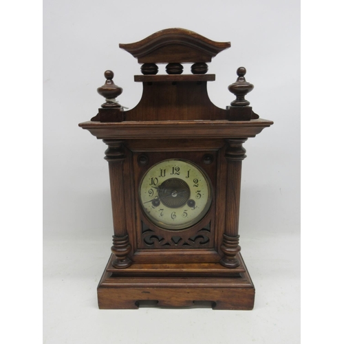 1189 - Continental early 20th Century walnut 8 day mantle clock, 5 3/4