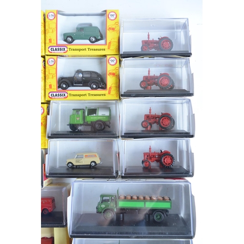 599 - Collection of boxed 1/76 scale (OO gauge) diecast vehicle models from Bachmann Scenecraft, Hornby Sk... 