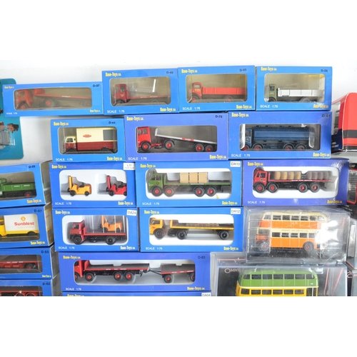 603 - Collection of boxed 1/76 scale (OO gauge) diecast vehicle models from Base-Toys, Citaro and Corgi Or... 