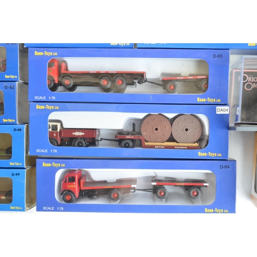 603 - Collection of boxed 1/76 scale (OO gauge) diecast vehicle models from Base-Toys, Citaro and Corgi Or... 