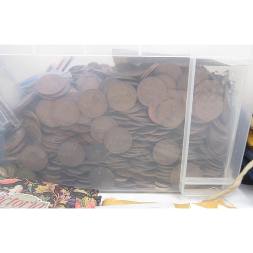 150 - Collection of C20th GB pennies, & half pennies, collection of post-1947 shillings, crowns, six pence... 