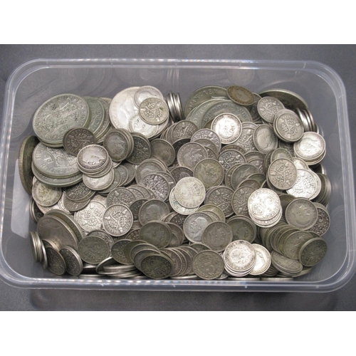 136C - Collection of Post-1920/Pre-1947 GB Silver content coins to inc. Half-Crowns, Florins and 3 pence's ... 