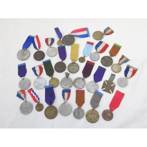 183 - Collection of Coronation and other Royal commemorative medals, majority with ribbons