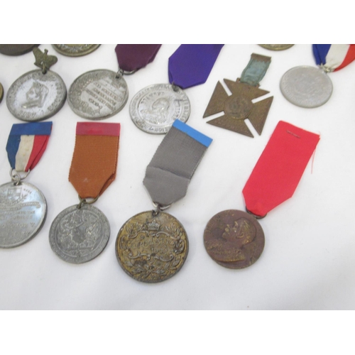 183 - Collection of Coronation and other Royal commemorative medals, majority with ribbons