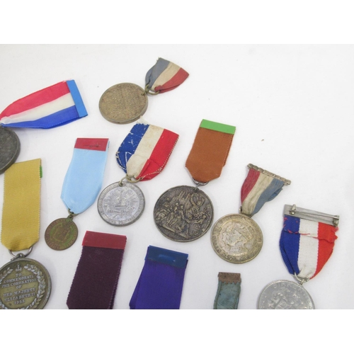 183 - Collection of Coronation and other Royal commemorative medals, majority with ribbons