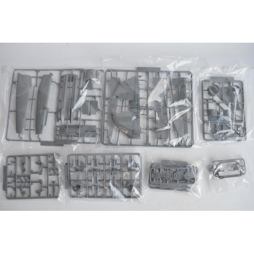 40 - Two unstarted 1/48 scale modern highly detailed model kits from Great Wall Hobby (GWH) to include a ... 