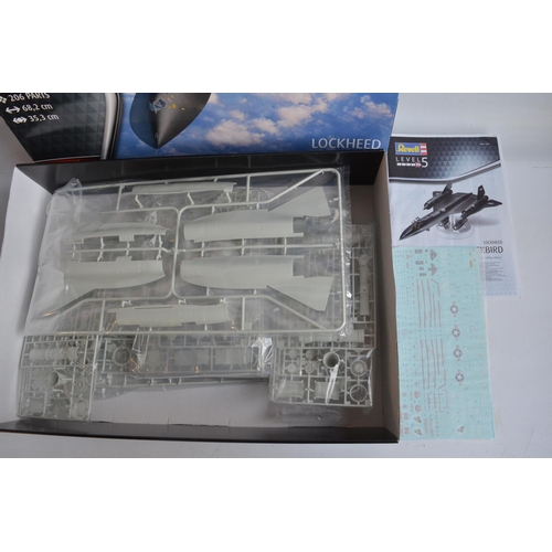 42 - Four modern 1/48 model aircraft kits to include a Revell SR-71 Blackbird (with Red Fox Studios 3D pr... 