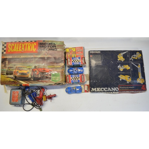 77 - Collection of vintage toys to include Meccano set No4, Minimodels Scalextric Set 45 (box poor, track... 