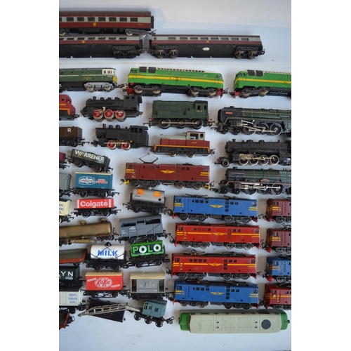 97 - Collection of unboxed previously run OO/HO gauge railway models to include Lima, Triang, HornbyMarkl... 