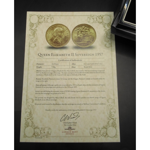 135B - The London Mint Office - Queen Elizabeth II Sovereign 1957, encapsulated in case with COA