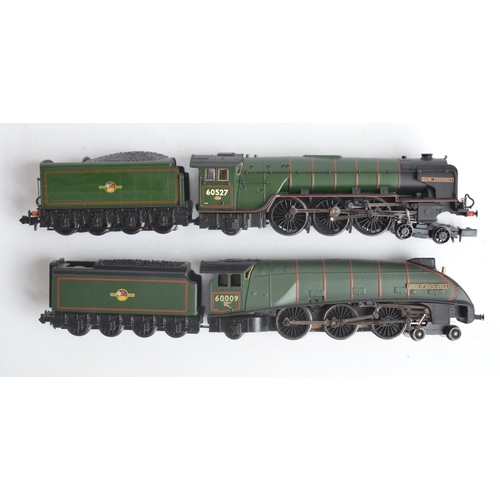 100 - Two N gauge electric steam locomotive models from Graham Farish (By Bachmann), both BR green late cr... 