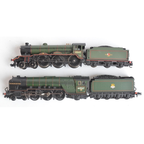 101 - Two N gauge electric steam locomotive models to include a Dapol ND-079C BR green late crest Class B1... 