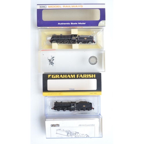 102 - Two N gauge electric steam locomotive models, both in BR black late crest liveries to include a Dapo... 