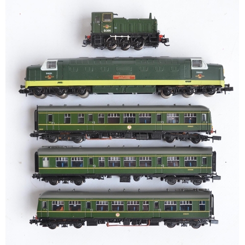 104 - Collection of N gauge diesel electric locomotive models to include Graham Farish (By Bachmann) 37106... 