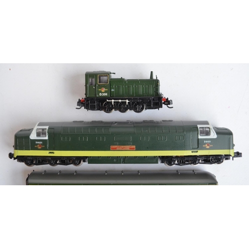 104 - Collection of N gauge diesel electric locomotive models to include Graham Farish (By Bachmann) 37106... 