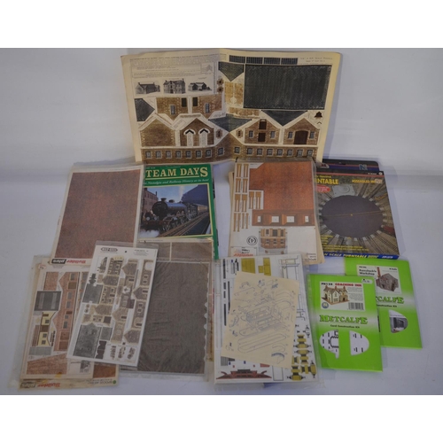 109 - Collection of mostly unbuilt/unstarted N and OO gauge railway modelling scenic accessories including... 