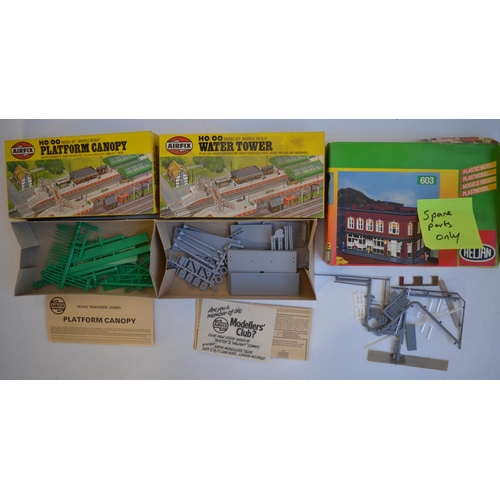 109 - Collection of mostly unbuilt/unstarted N and OO gauge railway modelling scenic accessories including... 