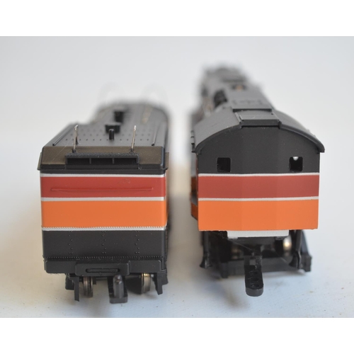 113 - Bachmann 11301 HO gauge S.P. 4-8-4 with smoke and HD light, model in excellent little used condition... 