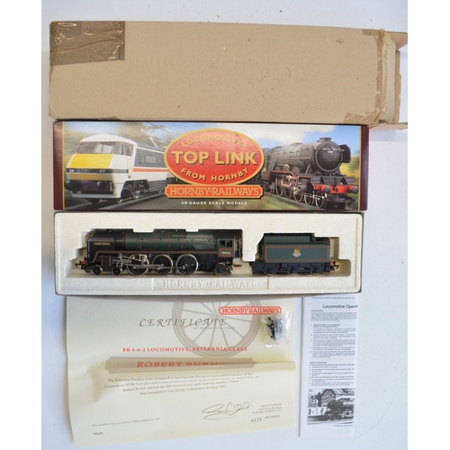 114 - Collection of OO gauge railway models and accessories to include Hornby Toplink limited edition R242... 