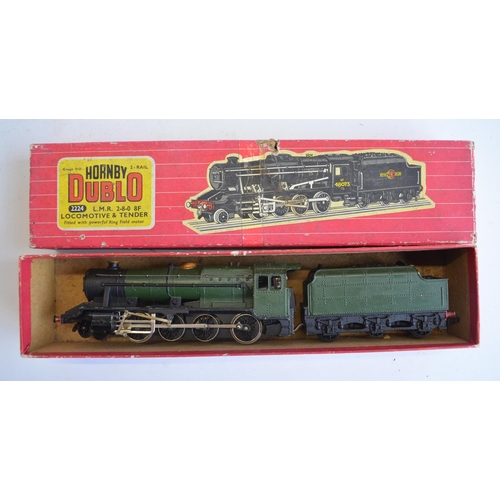 117 - Collection of previously run OO gauge railway models from Hornby Dublo, Triang and Wrenn and a boxed... 