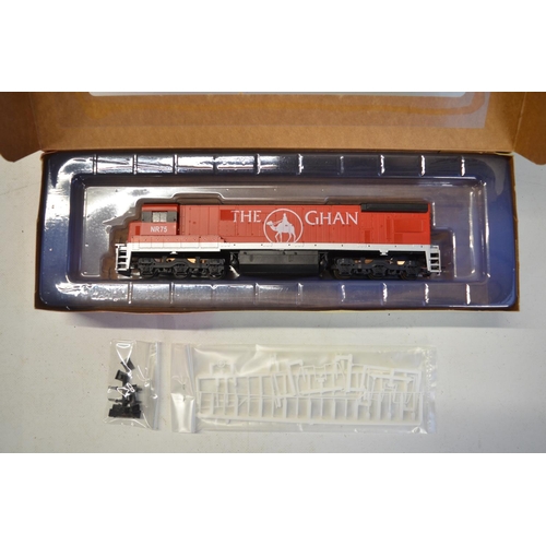 98 - Boxed Frateschi HO gauge 'The Ghan' electric diesel locomotive model with 3 passenger coaches, model... 