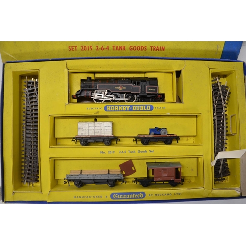 117A - Collection of previously used OO gauge railway models to include 2x Hornby Dublo sets 2019 2-6-4 tan... 