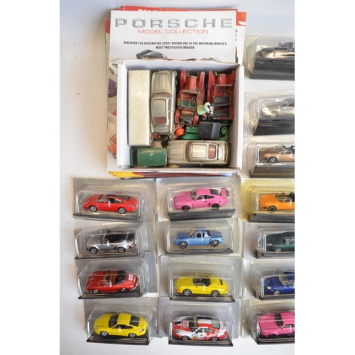 93A - Complete collection of DeAgostini diecast 1/43 Porsche models with associated magazines, issues 1-50... 