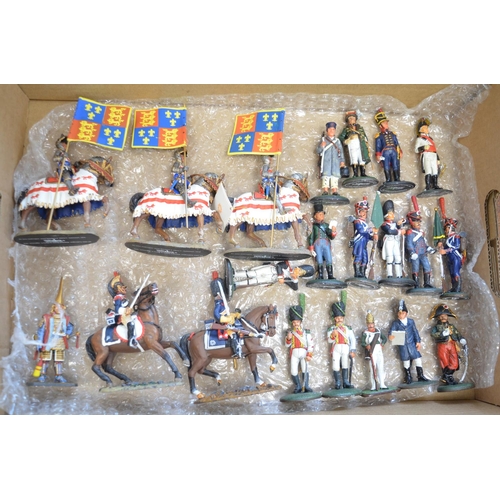 93C - Extensive collection of Del Prado metal soldier figures and associated magazines over 9 albums (not ... 