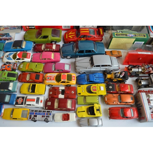 19 - Mixed collection of diecast model vehicles including generally very good condition unboxed examples ... 