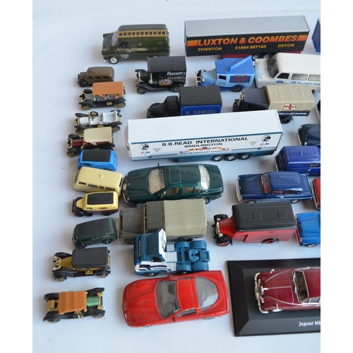 24 - Large collection of unboxed model vehicles from Corgi, Welly, Lledo, Saico etc., plus a collection o... 