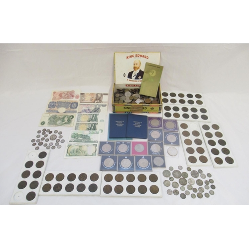 121 - Large mixed collection of British coins and banknotes to inc. £10, £5 & £1 (6) banknotes, a collecti... 