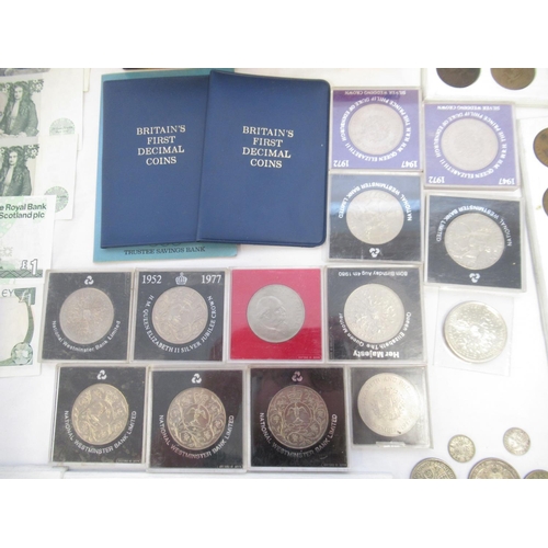 121 - Large mixed collection of British coins and banknotes to inc. £10, £5 & £1 (6) banknotes, a collecti... 