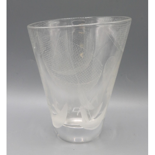 717 - Vicke Lindstrand for Kosta Boda vase, featuring engraved fisherman and fishing nets, H15.5cm