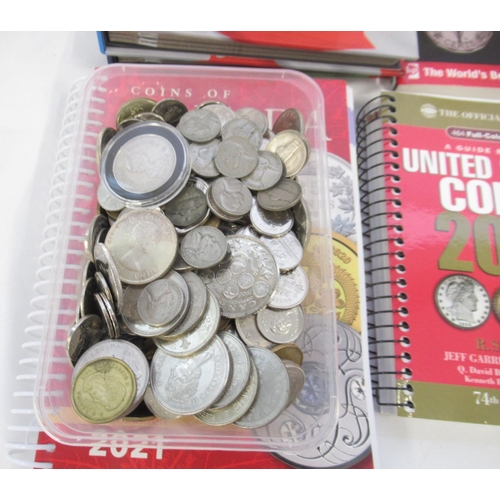 1135 - Mixed collection of predominantly Canadian coins with some other international coins, loose and in v... 