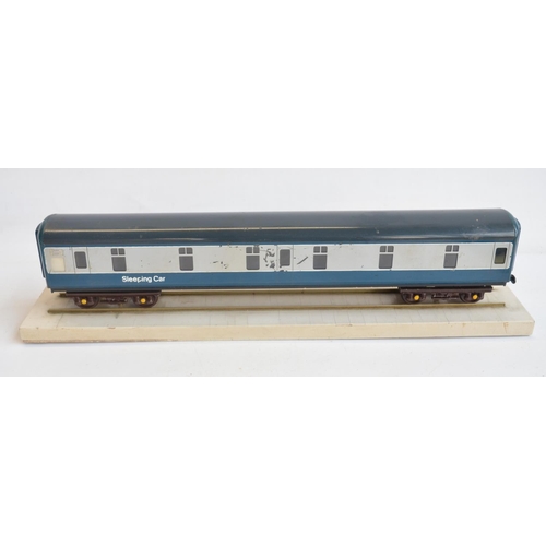 1170 - Professionally made formed clear acrylic/Perspex prototype model of a BR Mk.2 sleeper coach (never e... 