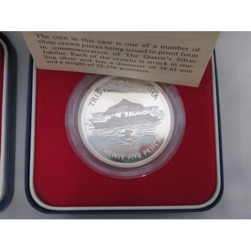 87 - Royal Mint - 16 1977 Queens Jubilee Silver Proof Crowns, 12 with Certificates, 4 lacking, predominan... 