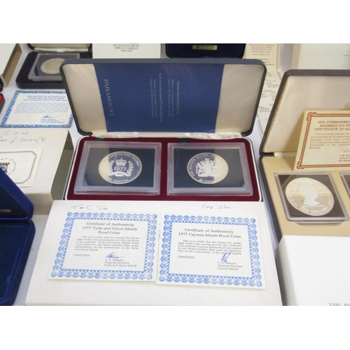 91 - Mixed collection of Silver Proof coins from Pobjoy Mint and Franklin Mint, all with CoA in original ... 