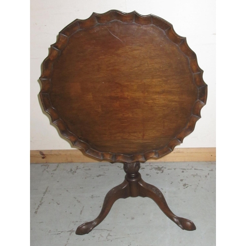 1309 - Geo. 11 style mahogany tripod table, piecrust carved top on birdcage column support, D61cm H64cm