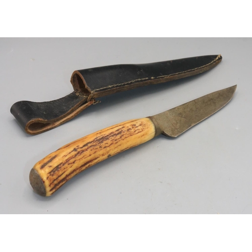 726 - Stag horn handle utility knife with leather sheaf