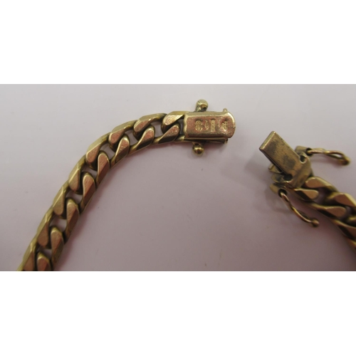 14 - 9ct yellow gold flat curb link chain bracelet with box closure, stamped 375, 18.13g