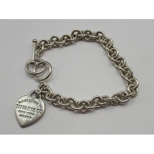 73 - Hallmarked Sterling silver heart toggle bracelet, stamped 375